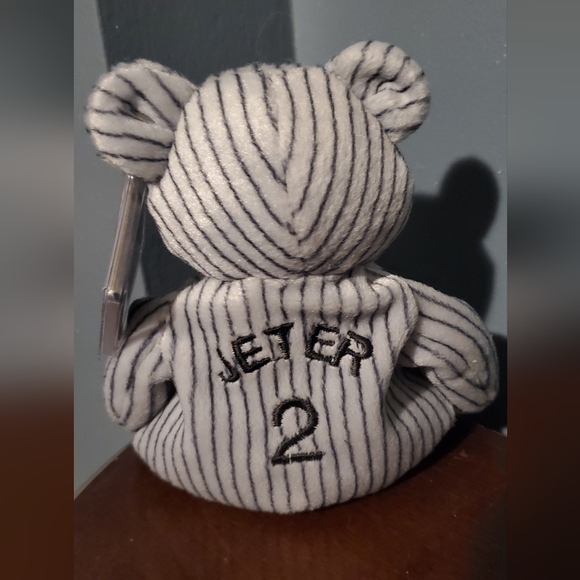 Vintage Salvino's Bammers 1999 Derek Jeter Opening day bear - Picture 2 of 2